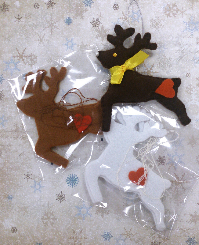 Набор для изготовления игрушки из фетра "Рождественский олень".